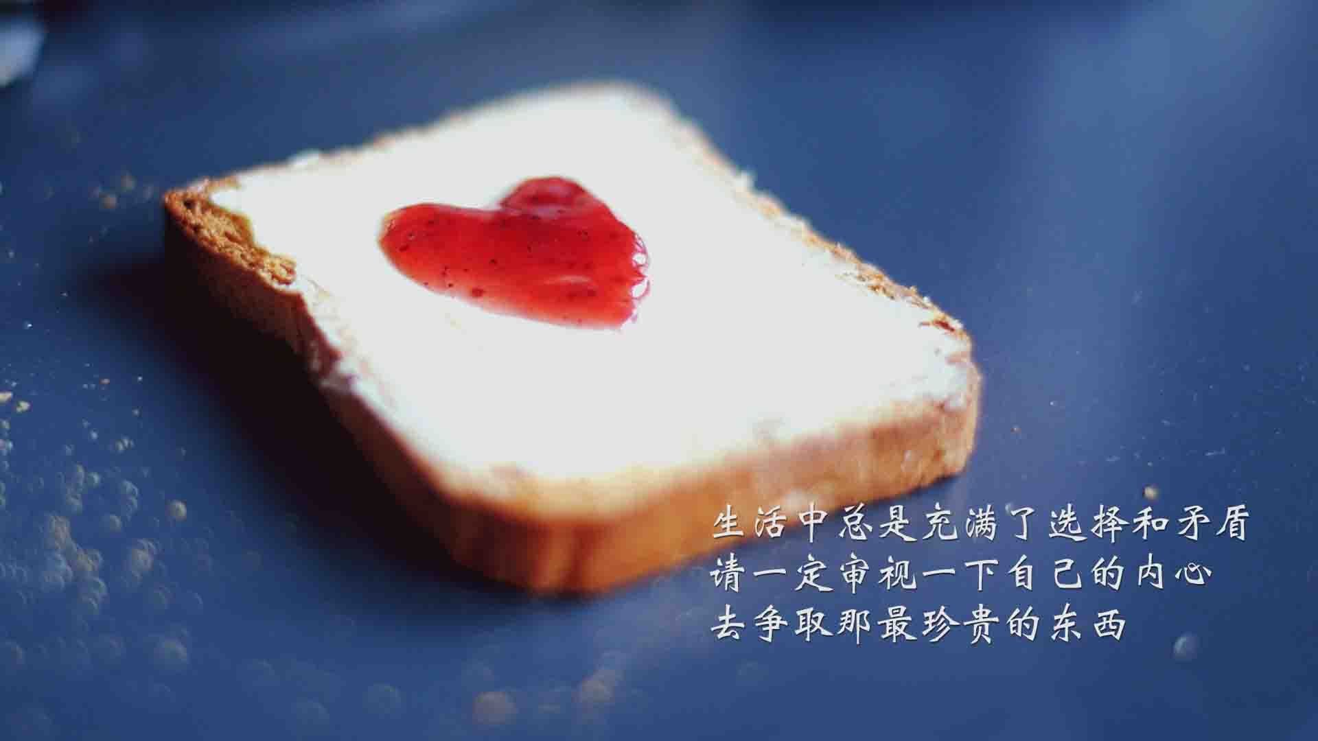 沙漠孤星的最后投影，当阿联酋的蓝，浸染泰国湾的月光